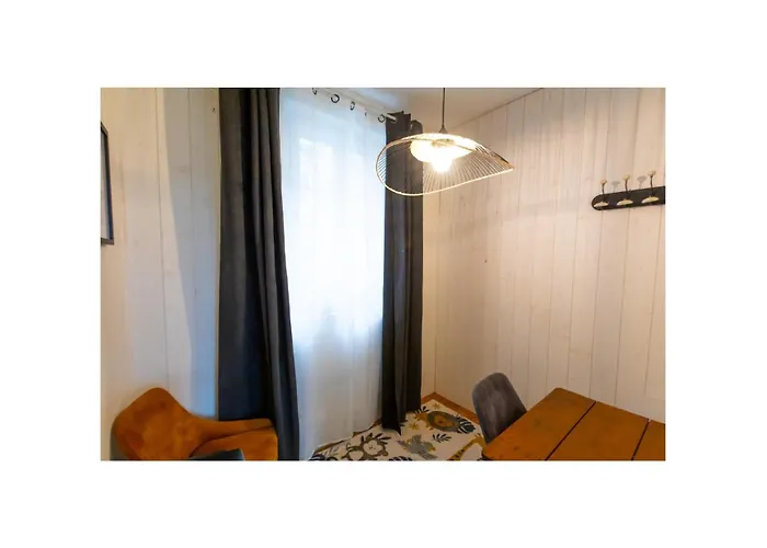 Chez Fabienne Et Olivier, Privative Avec Sdb Et Wc, Baie Du Mont Saint Michel Alloggio in famiglia Avranches